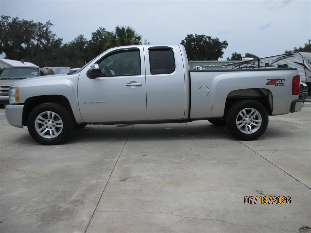 2010 Chevrolet Silverado - $10,995