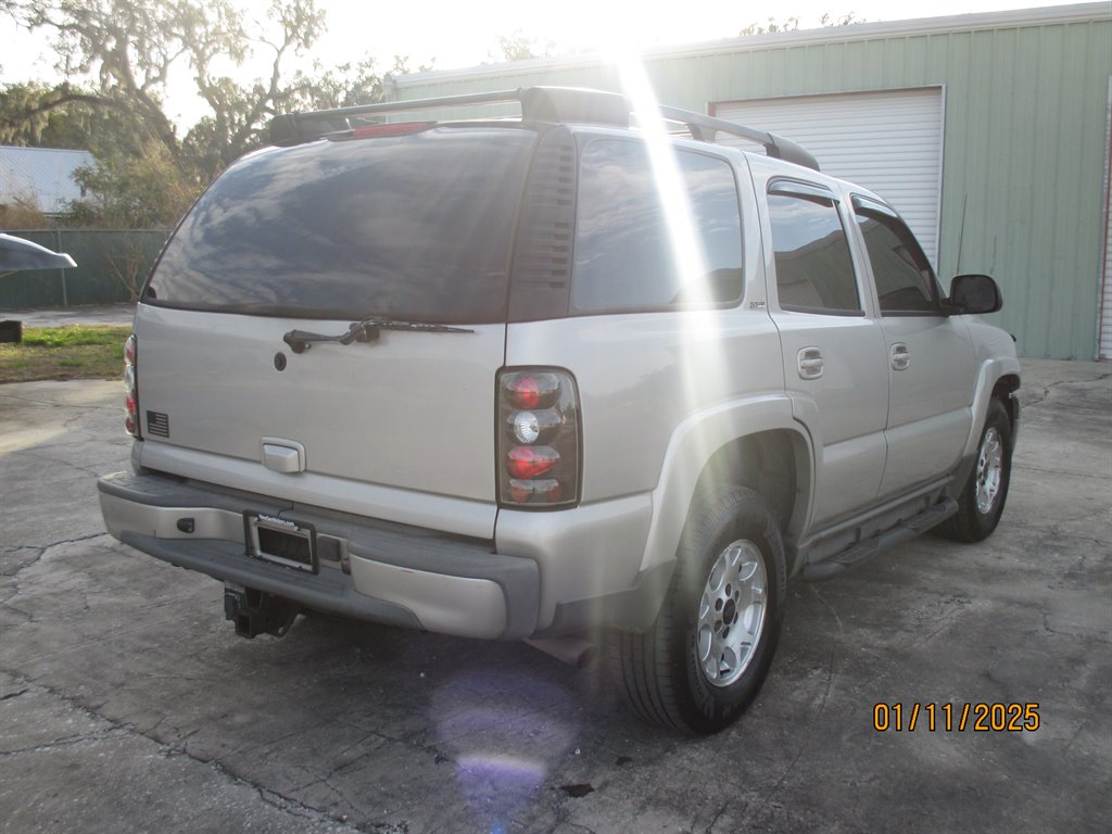 2004 Chevrolet Tahoe LS photo
