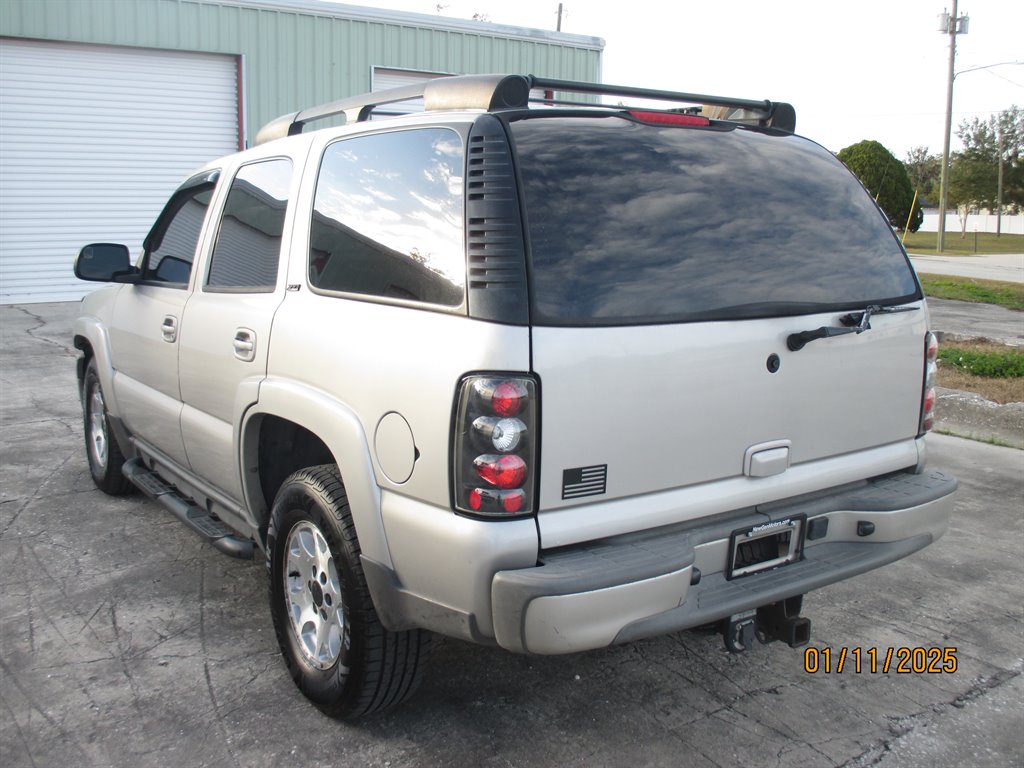 2004 Chevrolet Tahoe LS photo