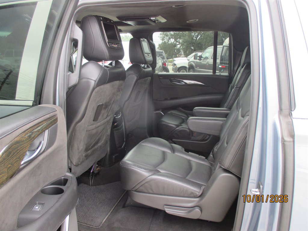 2016 Cadillac Escalade - $23,995