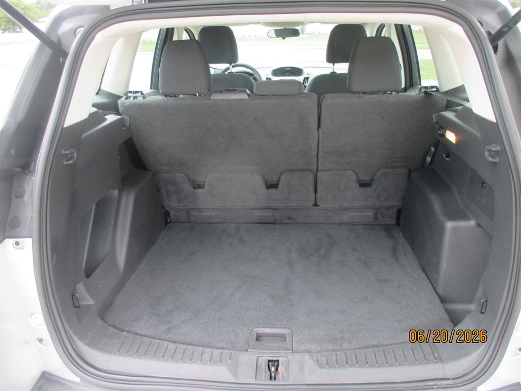 2016 Ford Escape - $11,995