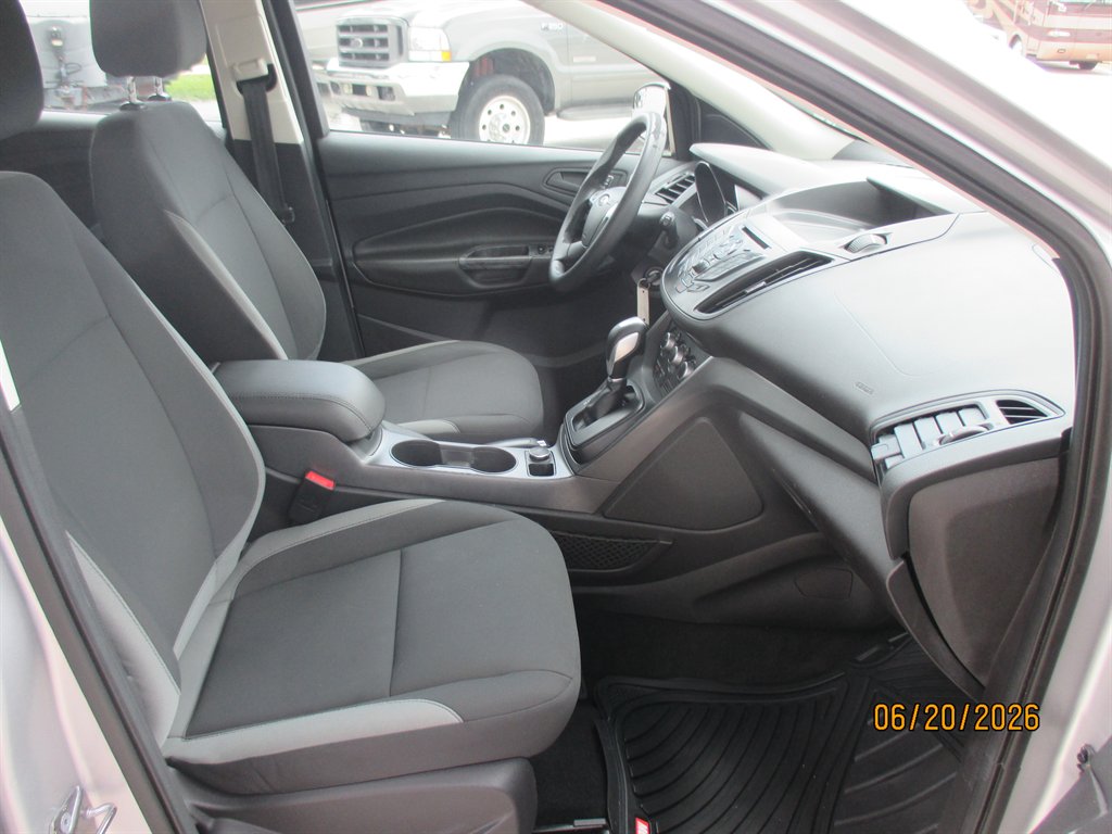 2016 Ford Escape - $11,995