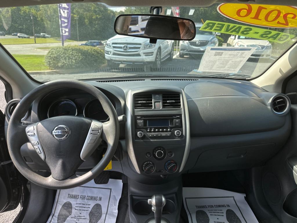 2016 Nissan Versa S photo