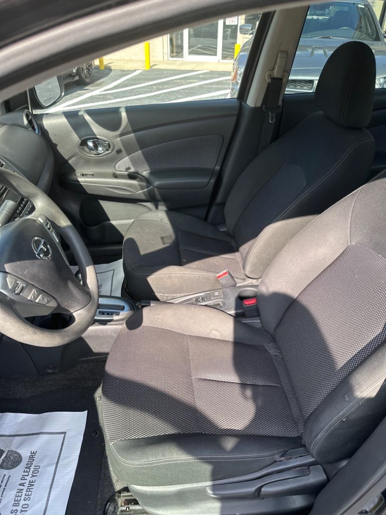 2016 Nissan Versa S photo