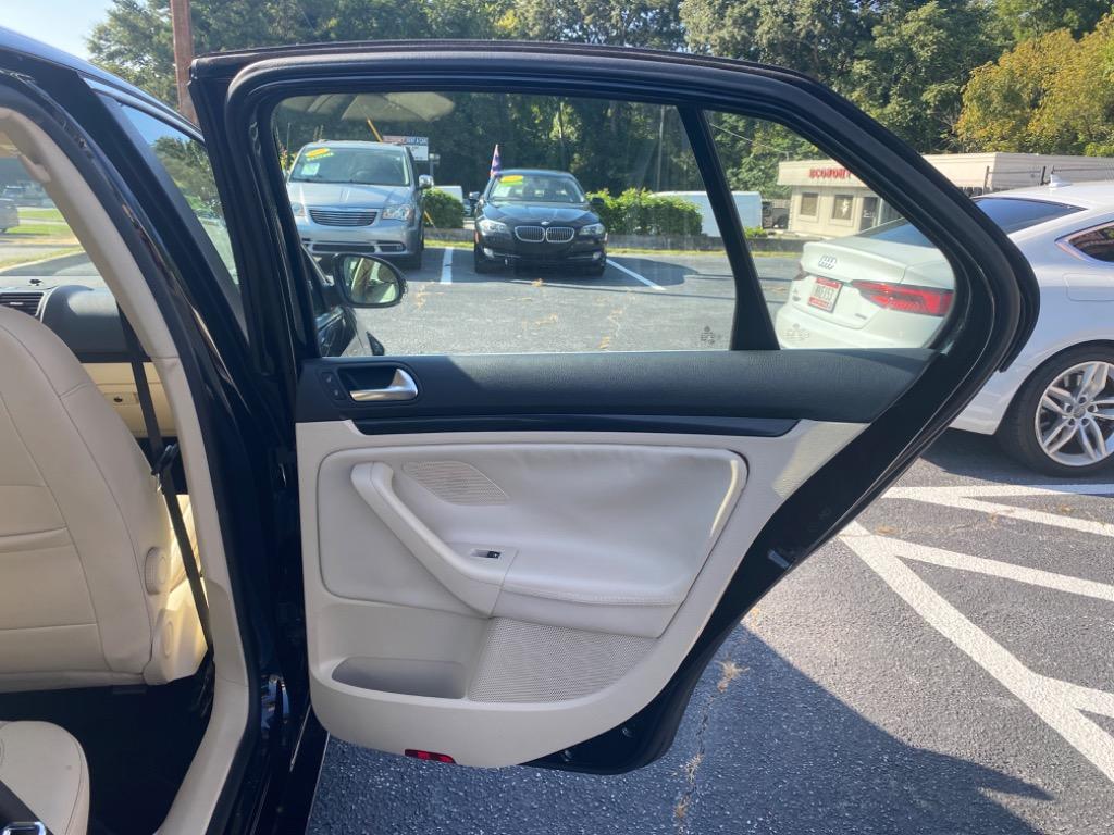 2010 Volkswagen Jetta - $8,995