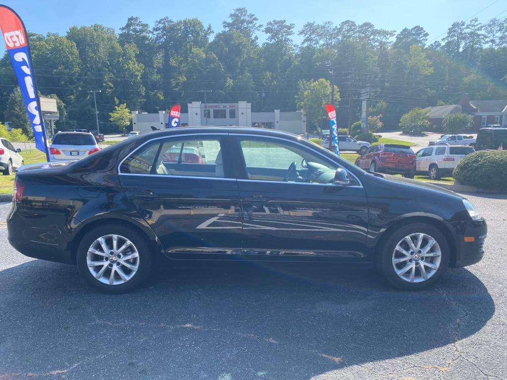 2010 Volkswagen Jetta - $8,995