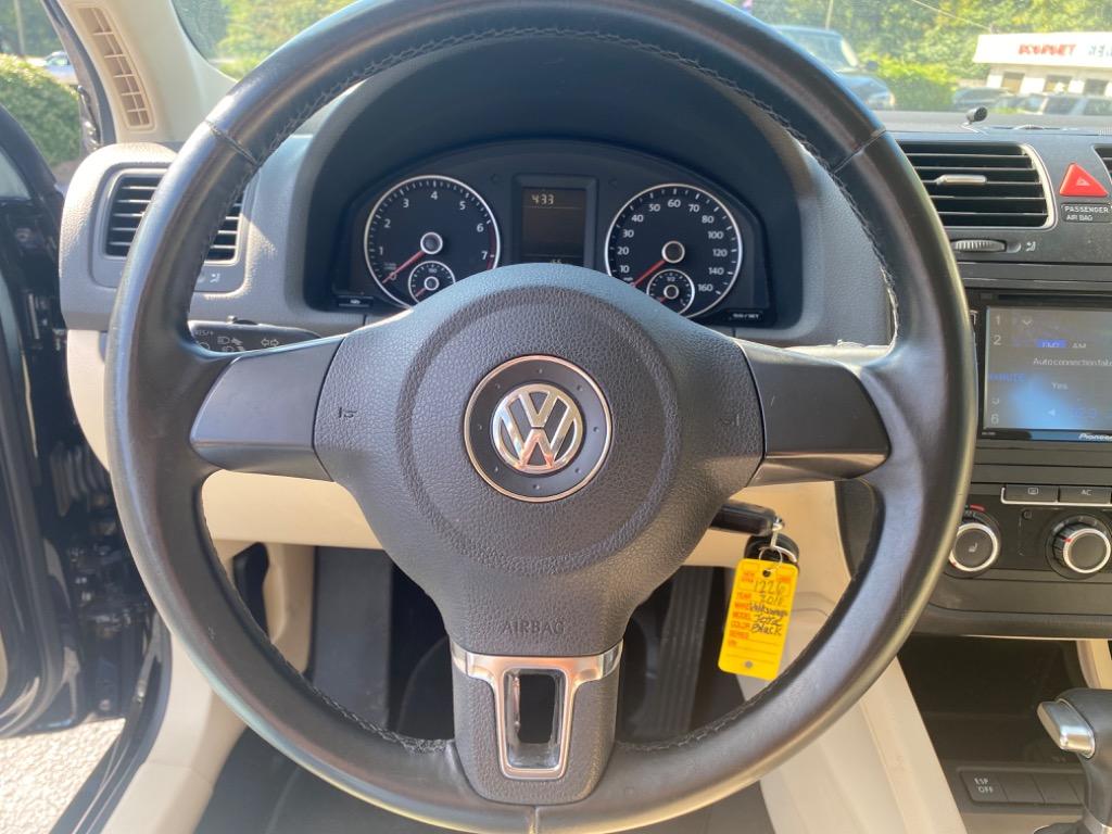 2010 Volkswagen Jetta - $8,995