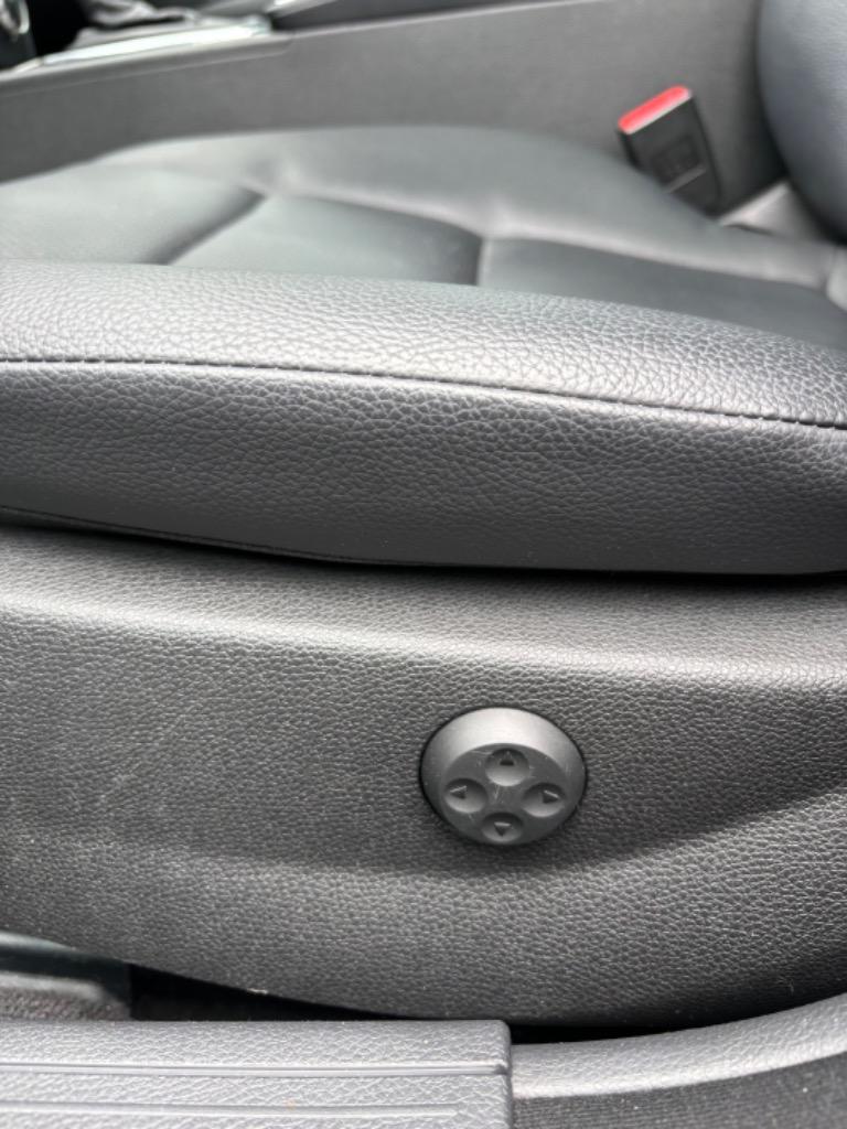 2013 Mercedes-Benz C-Class C300 4MATIC Luxury photo