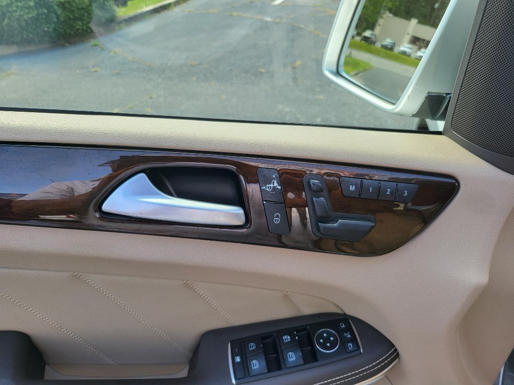 2014 Mercedes-Benz GL-Class - $13,995