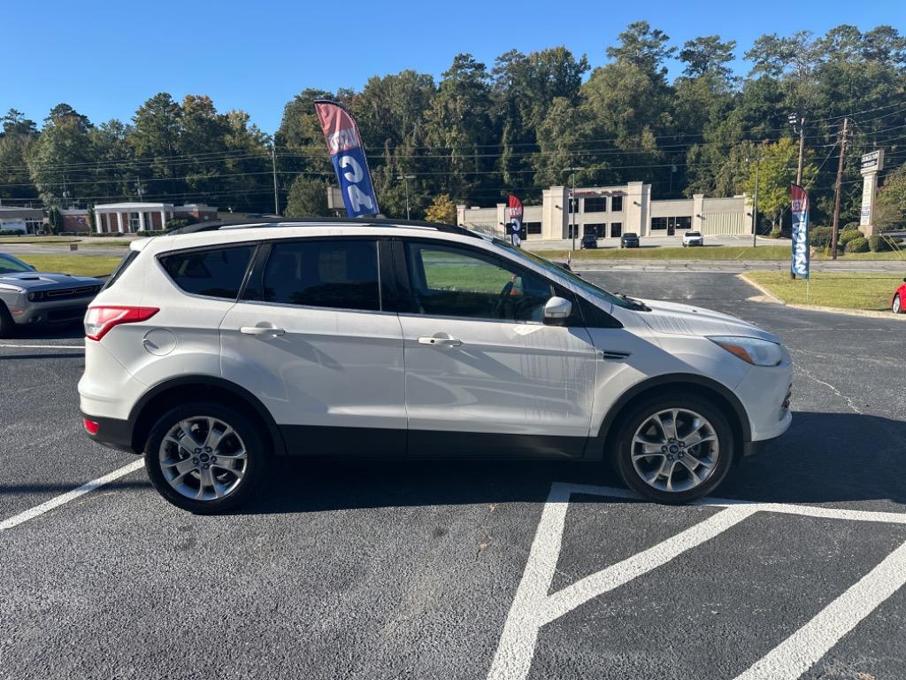 2013 Ford Escape - $9,995