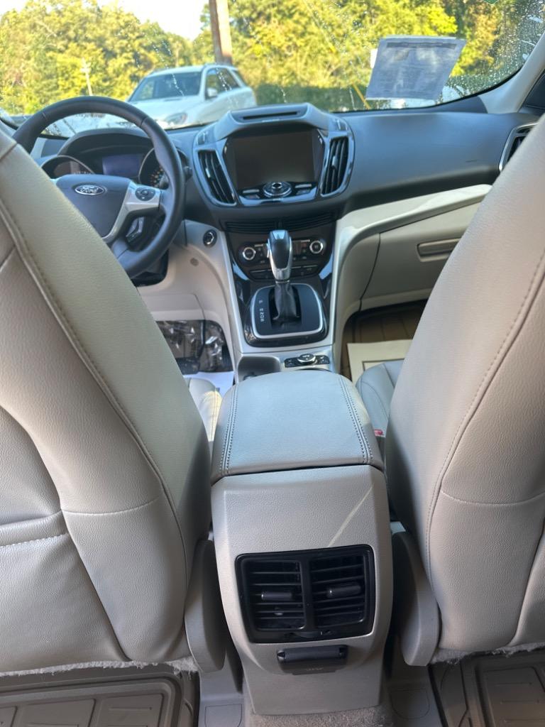 2013 Ford Escape - $9,995