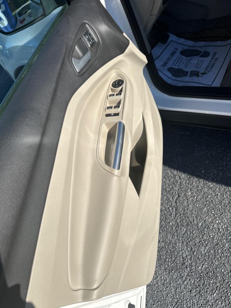 2013 Ford Escape - $9,995