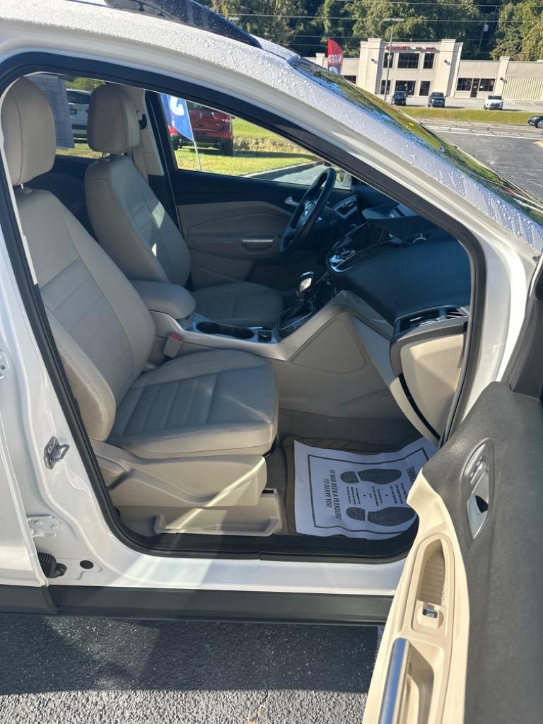 2013 Ford Escape - $9,995
