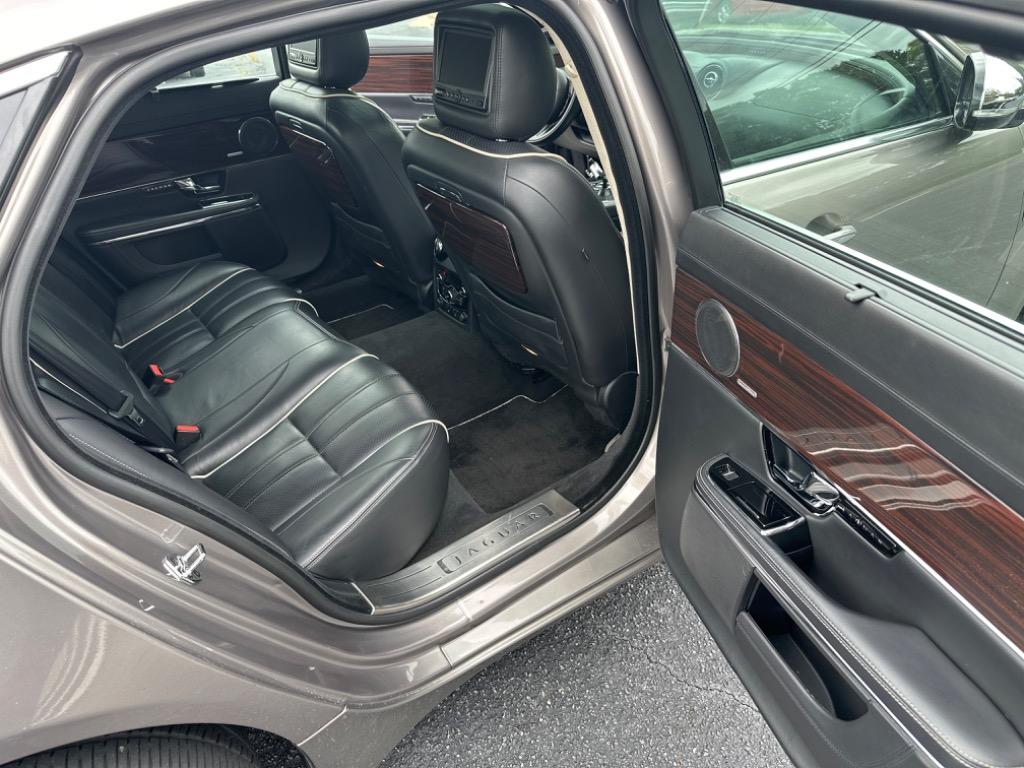 2011 Jaguar XJL Supercharged photo
