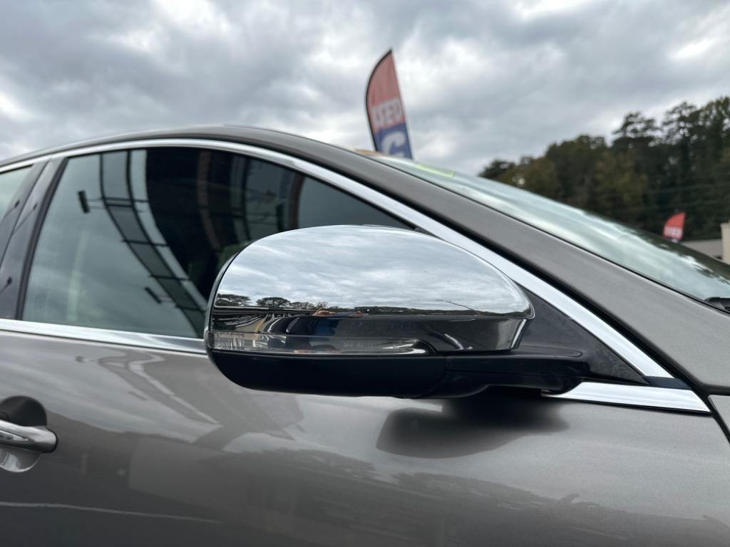 2011 Jaguar XF - $13,995