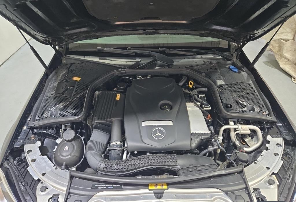 2016 Mercedes-Benz C-Class - $14,995
