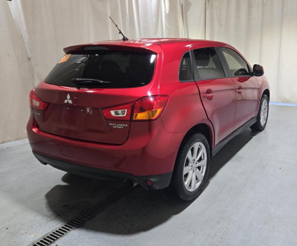 2015 Mitsubishi Outlander - $8,995