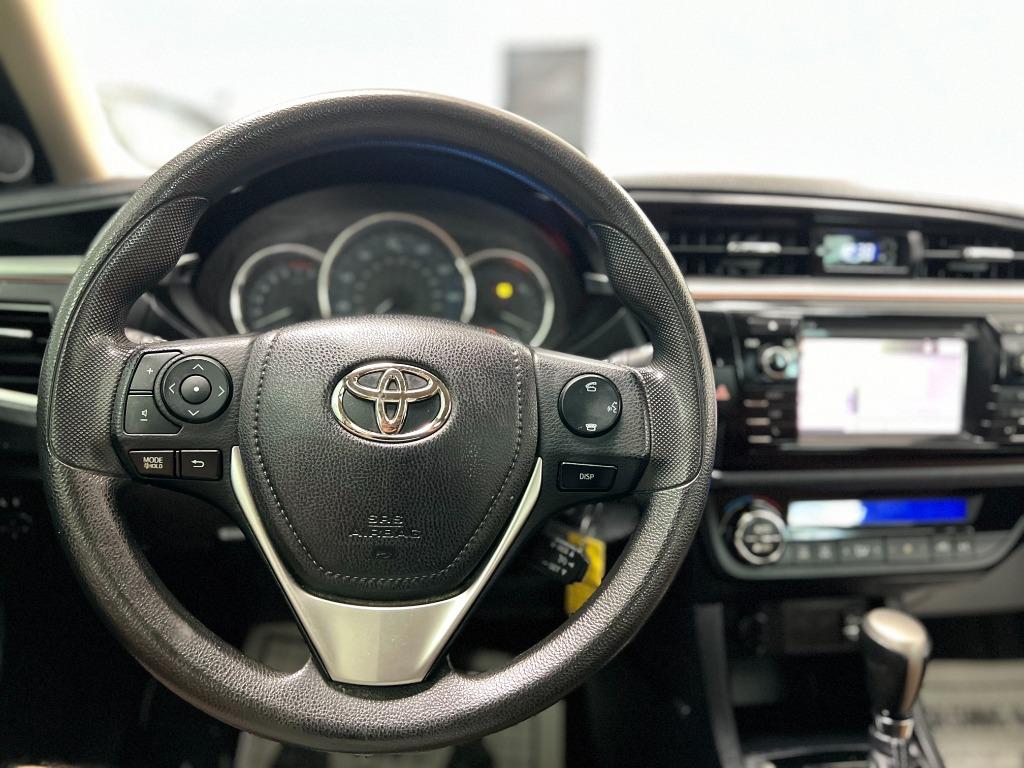 2015 Toyota Corolla L photo