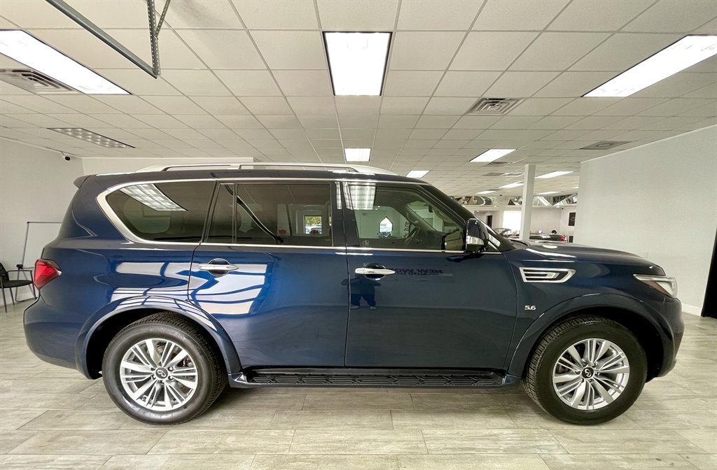 2018 Infiniti QX80 photo
