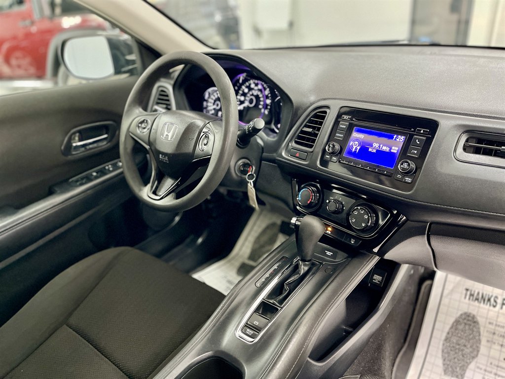 2016 Honda HR-V LX photo