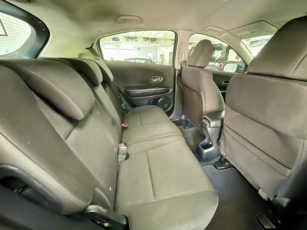 2016 Honda HR-V LX photo