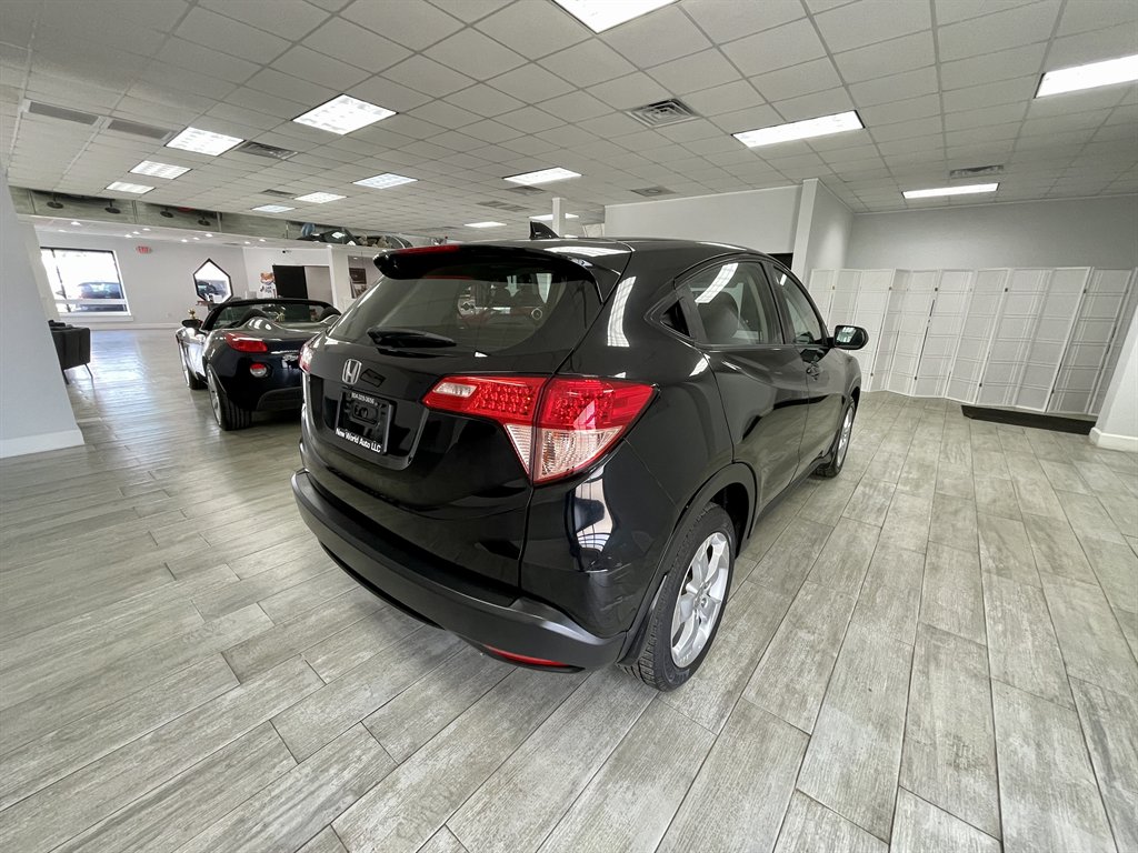 2016 Honda HR-V LX photo