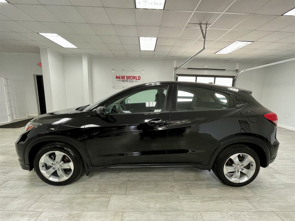2016 Honda HR-V LX photo