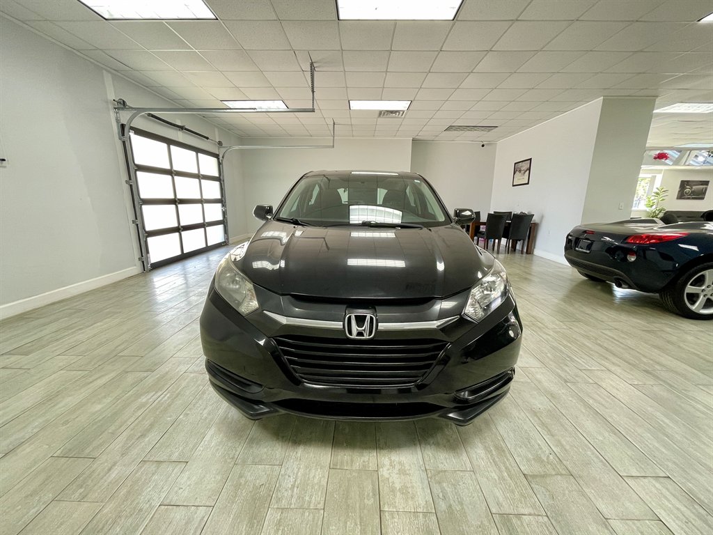 2016 Honda HR-V LX photo