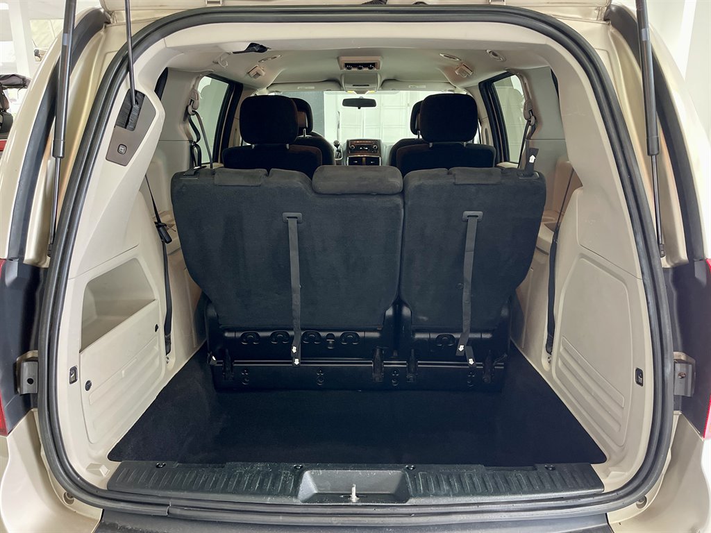 2013 Dodge Grand Caravan SXT photo
