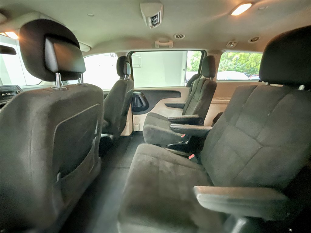 2013 Dodge Grand Caravan SXT photo