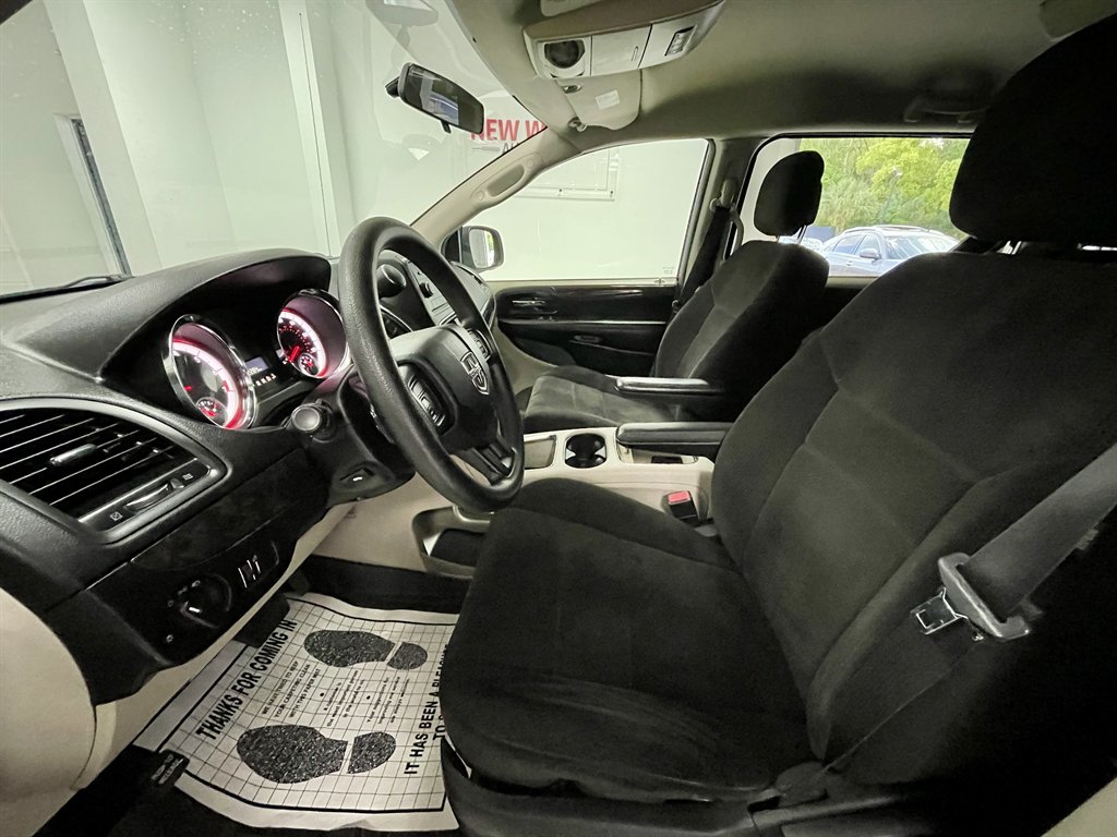 2013 Dodge Grand Caravan SXT photo