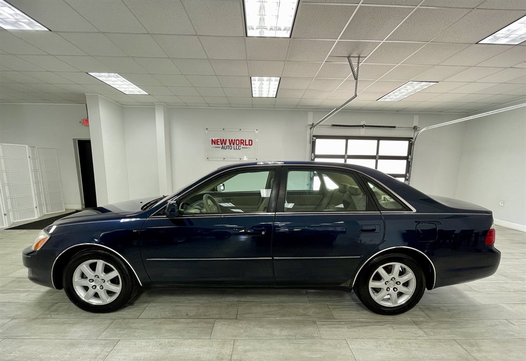 2003 Toyota Avalon XL photo