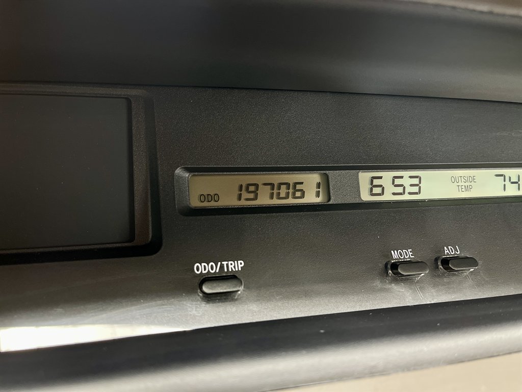 2003 Toyota Avalon XL photo