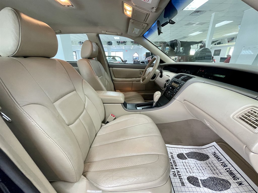 2003 Toyota Avalon XL photo