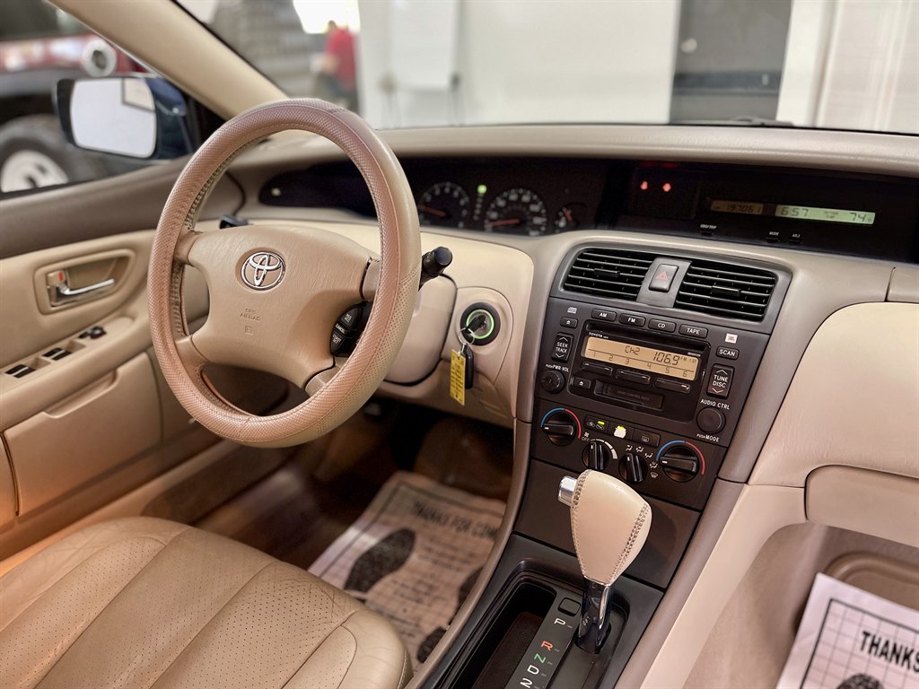 2003 Toyota Avalon XL photo