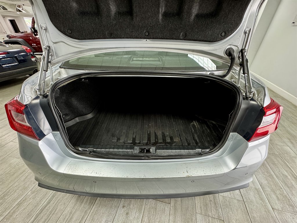 2018 Subaru Legacy Limited photo