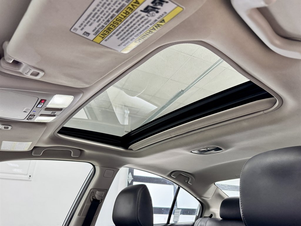 2018 Subaru Legacy Limited photo