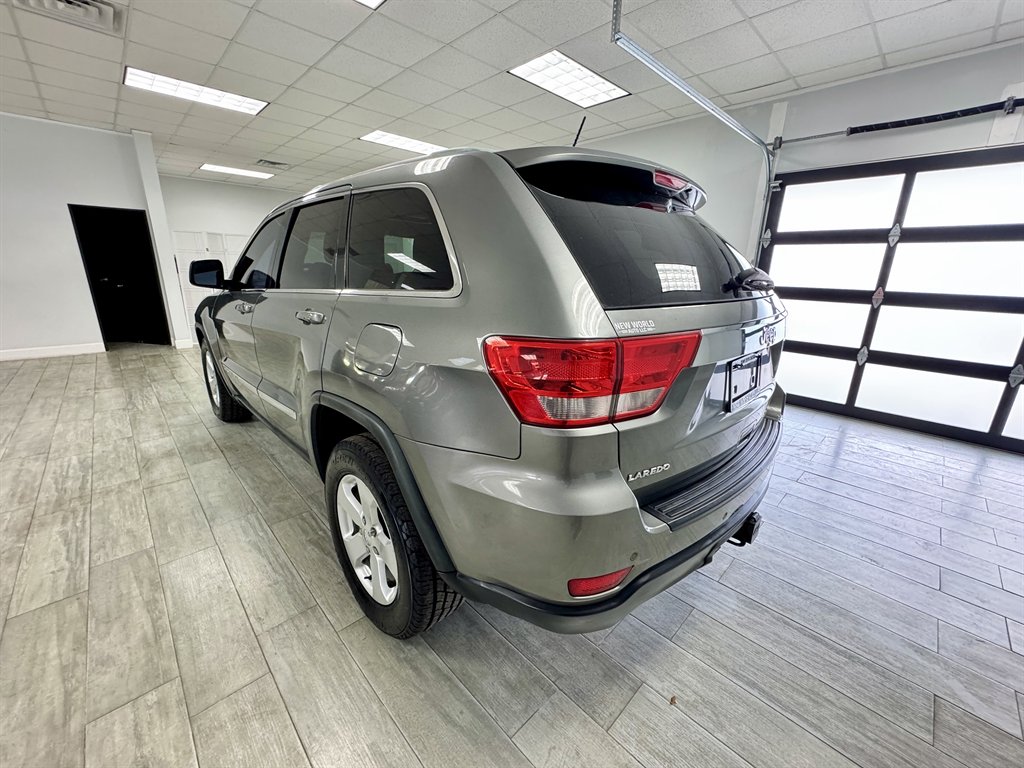 2011 Jeep Grand Cherokee Laredo photo