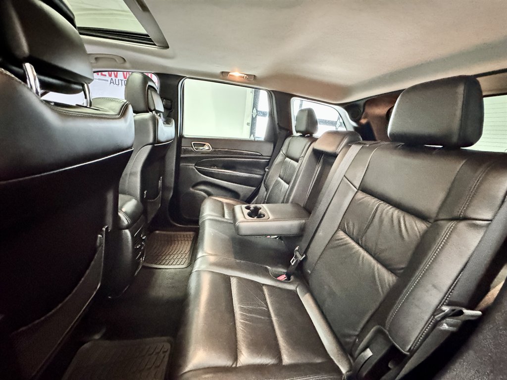 2011 Jeep Grand Cherokee Laredo photo
