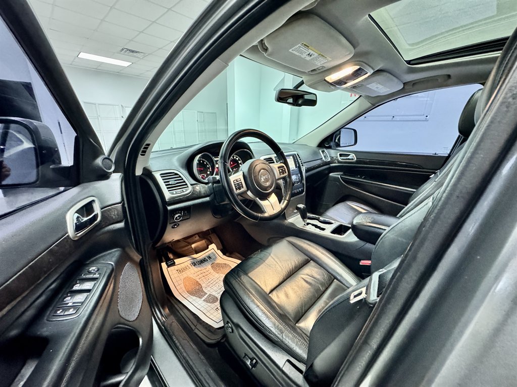2011 Jeep Grand Cherokee Laredo photo
