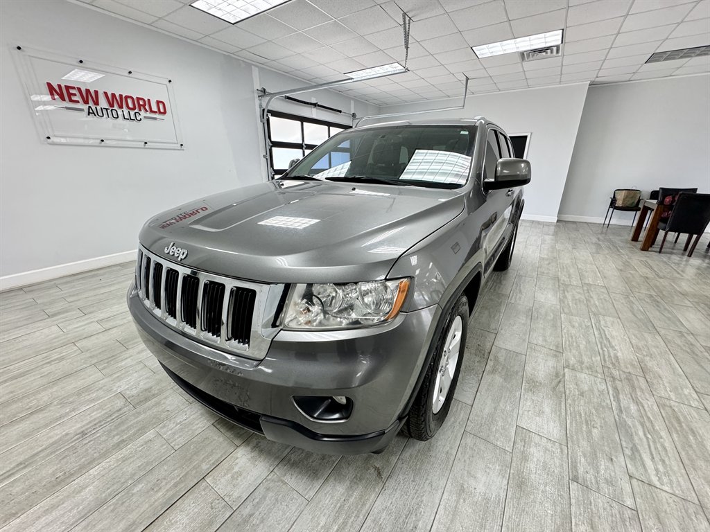 2011 Jeep Grand Cherokee Laredo photo