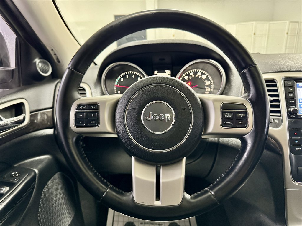 2011 Jeep Grand Cherokee Laredo photo