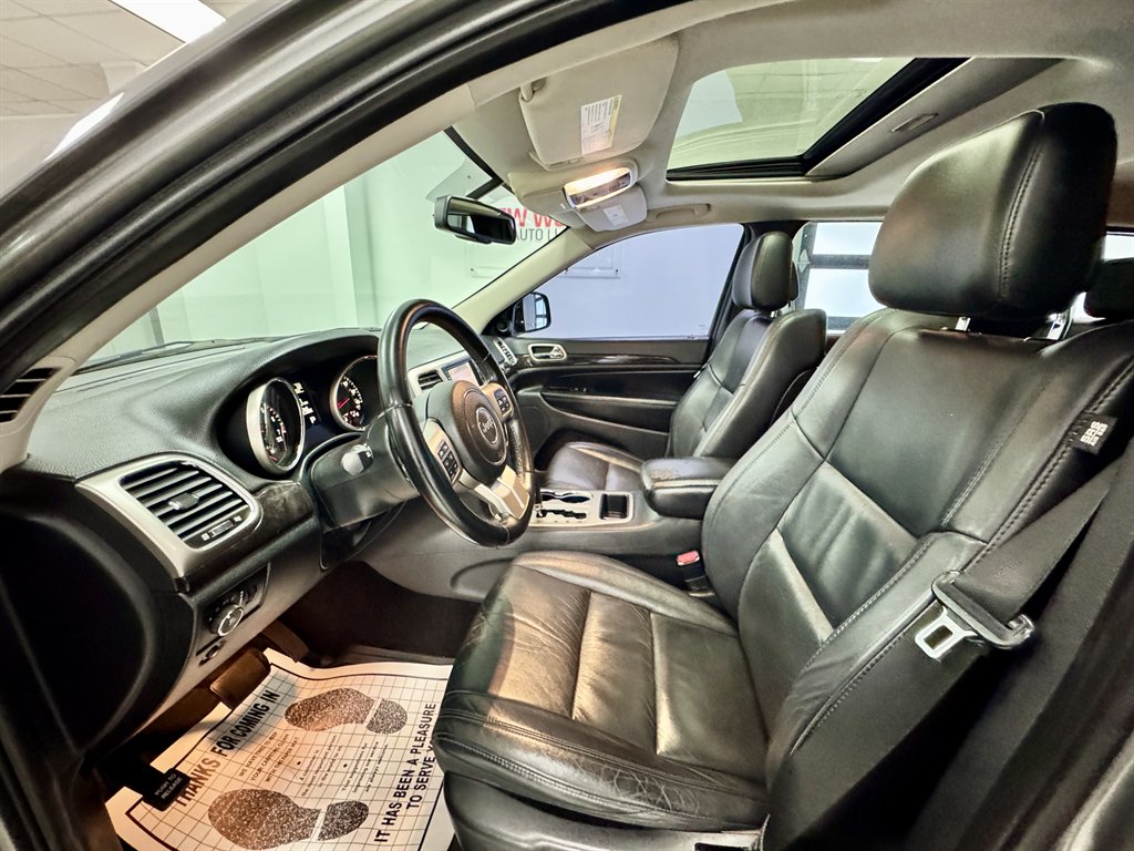 2011 Jeep Grand Cherokee Laredo photo