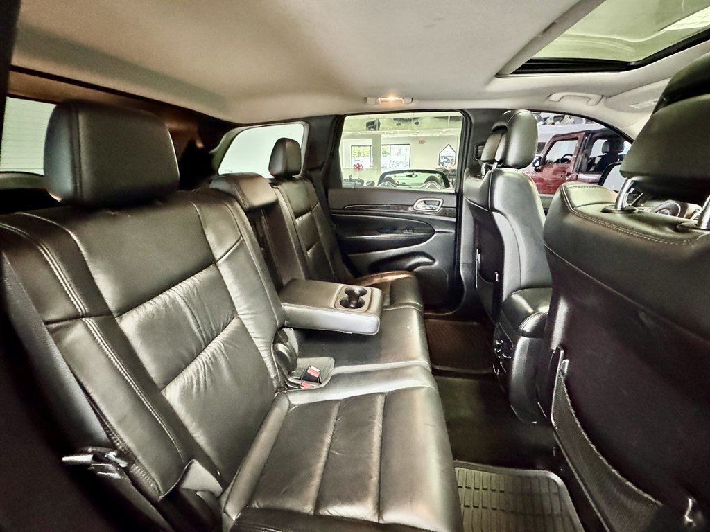 2011 Jeep Grand Cherokee Laredo photo