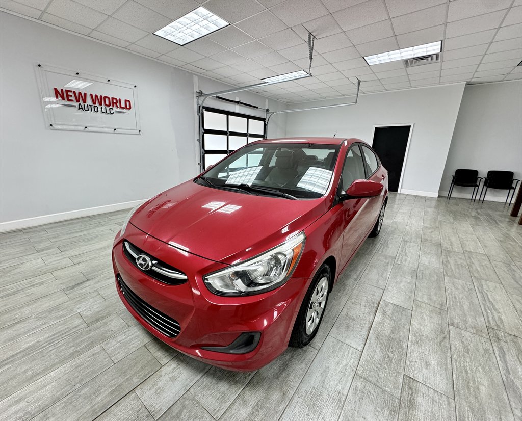 2016 Hyundai Accent SE photo