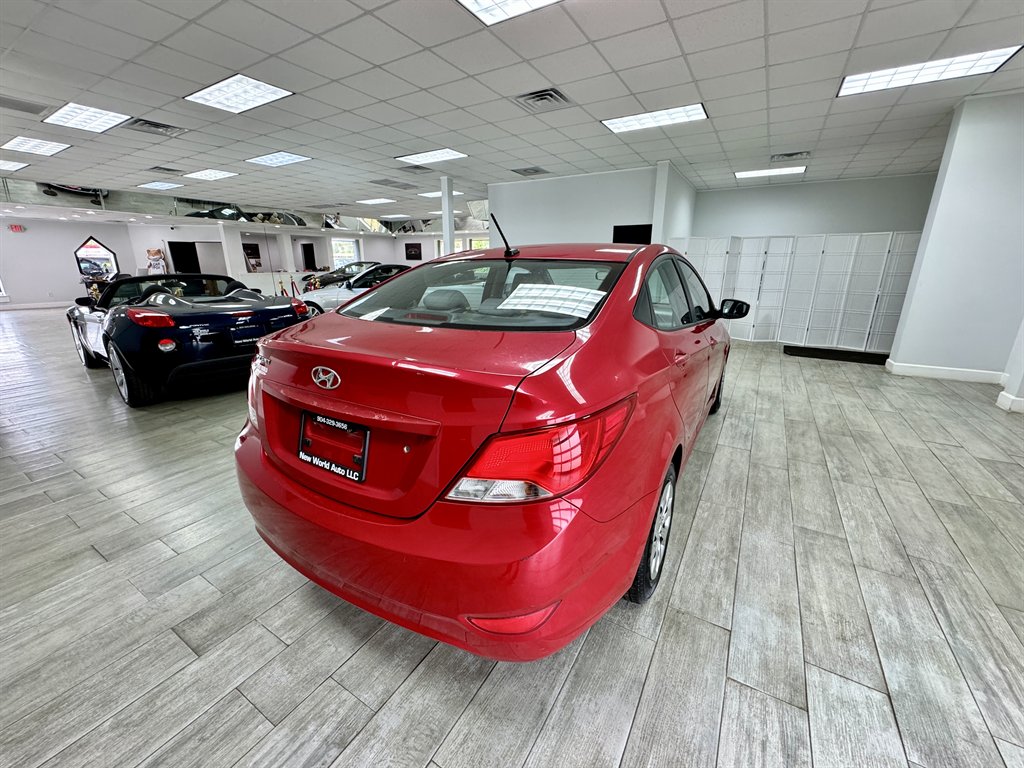 2016 Hyundai Accent SE photo