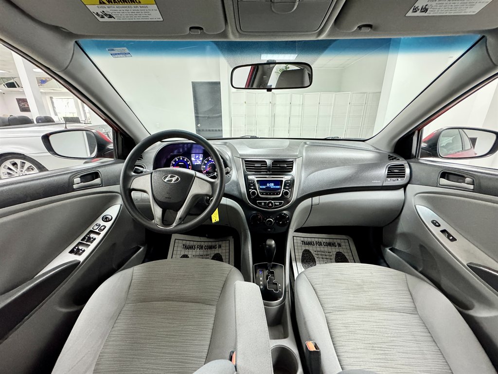 2016 Hyundai Accent SE photo
