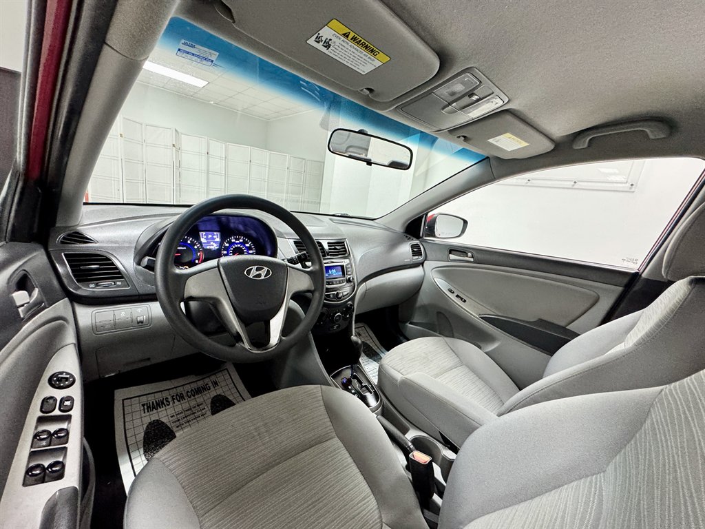 2016 Hyundai Accent SE photo