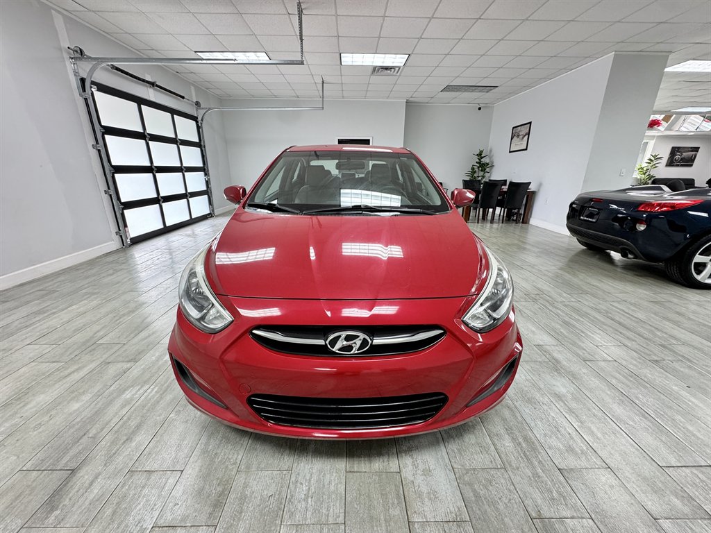 2016 Hyundai Accent SE photo