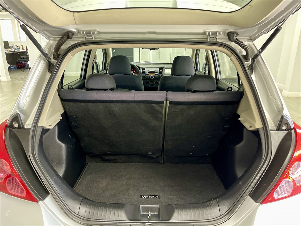 2009 Nissan Versa 1.8 S photo